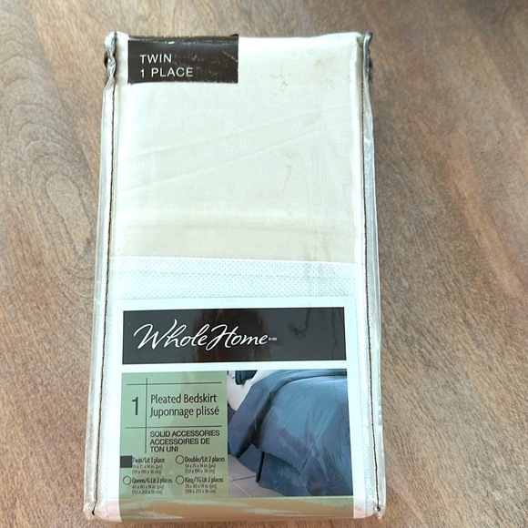 Pleaded bedskirt, twin bed brand new - Picture 2 of 5